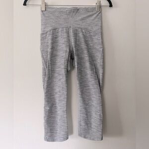 Lululemon Leggings Train‎ Times 7/8 Leggings Gray White Microstripe Size 4